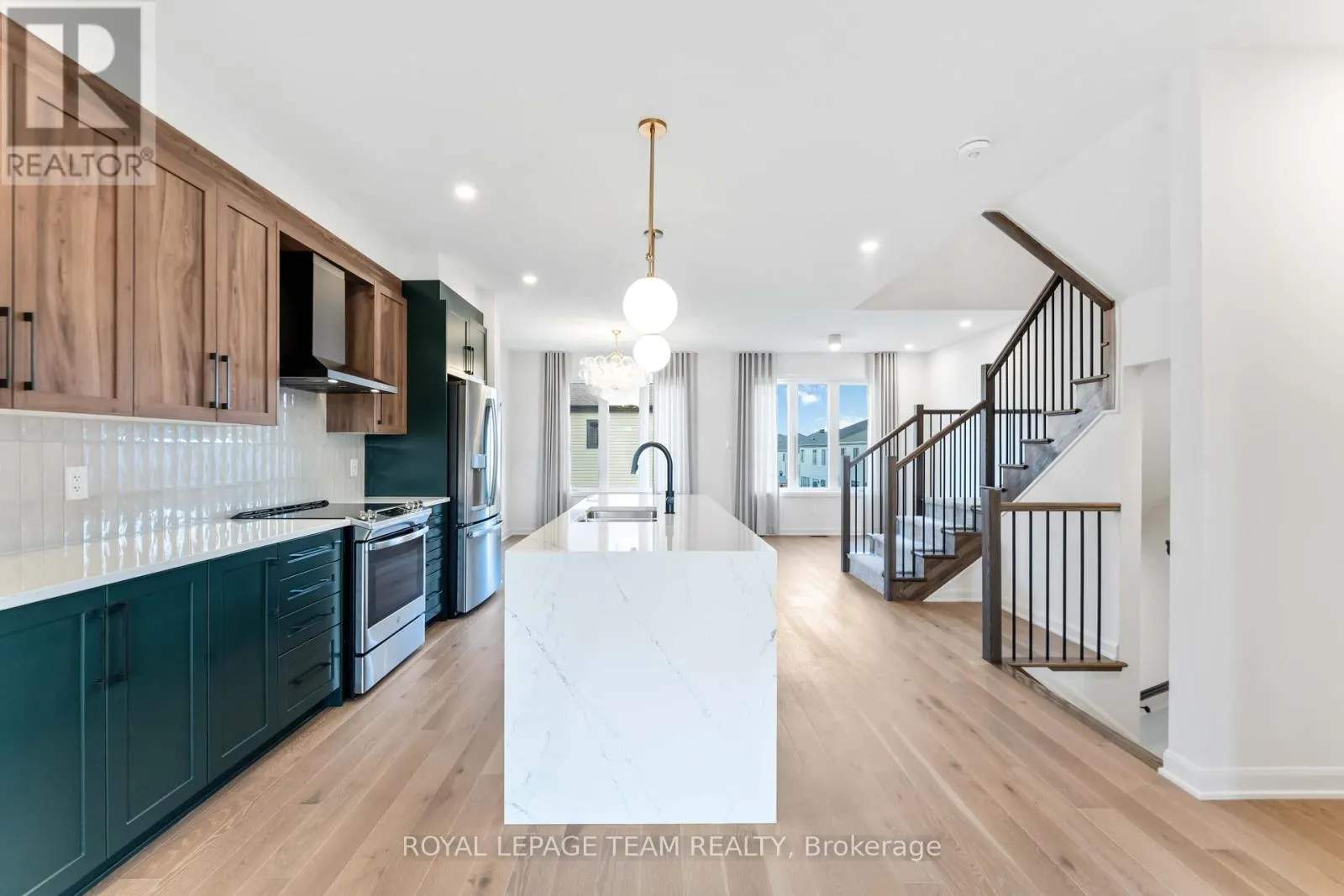 865 CAPPAMORE DRIVE
