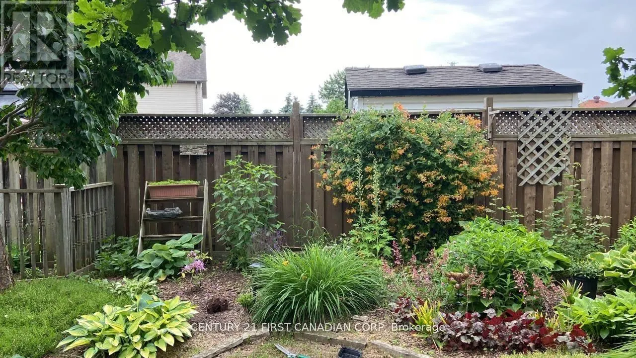 256 WHITE SANDS DRIVE