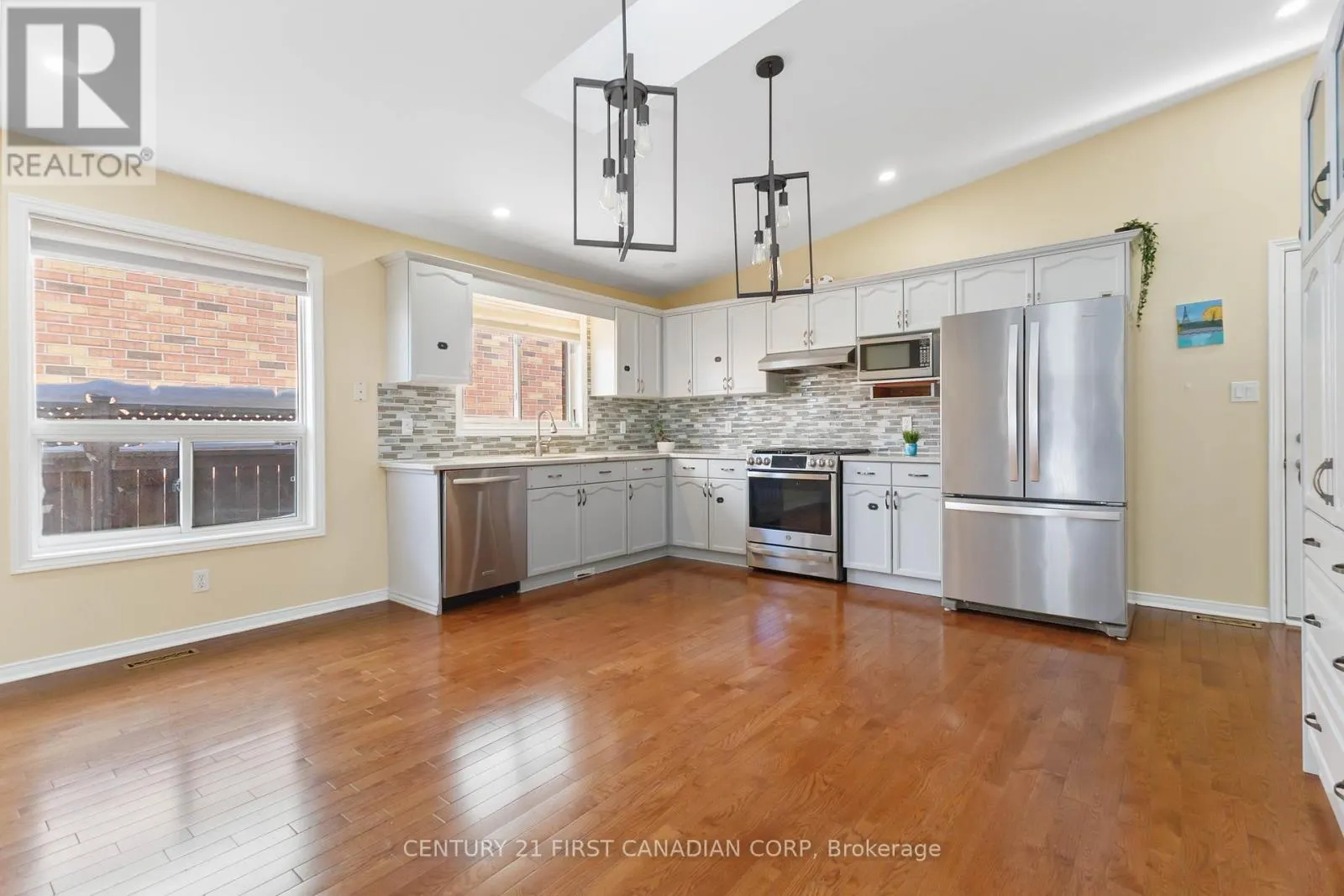 256 WHITE SANDS DRIVE