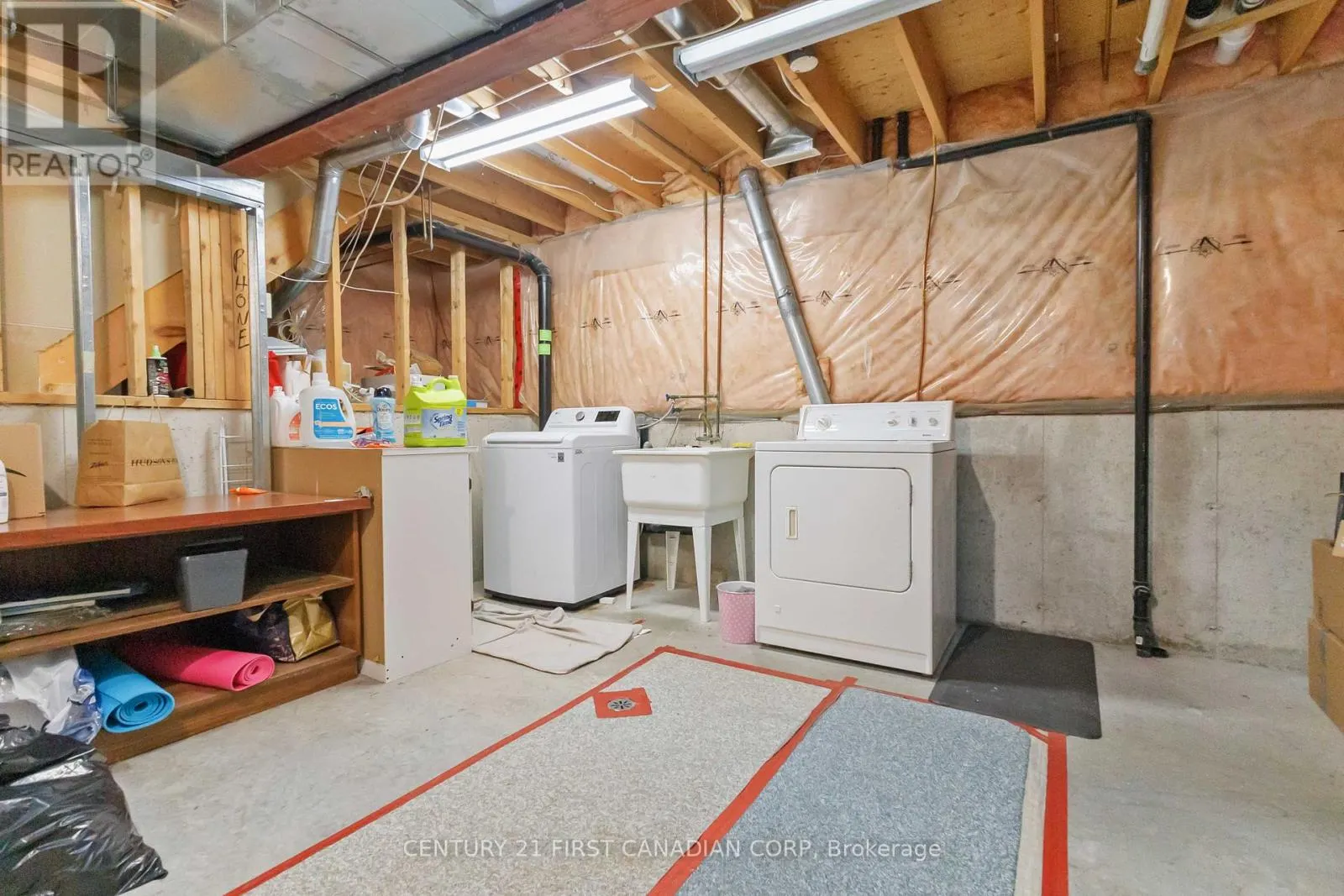 256 WHITE SANDS DRIVE
