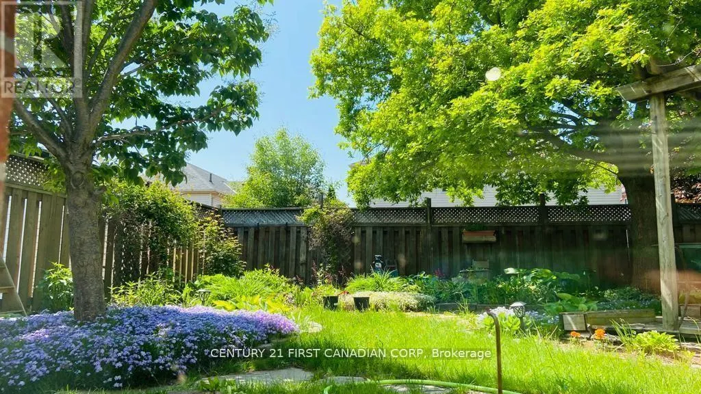 256 WHITE SANDS DRIVE