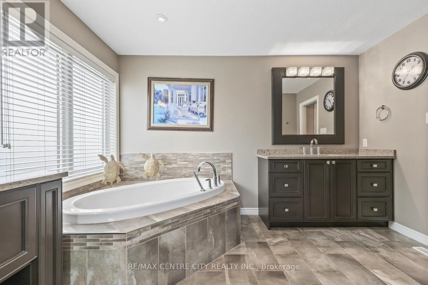 458 EAGLETRACE DRIVE
