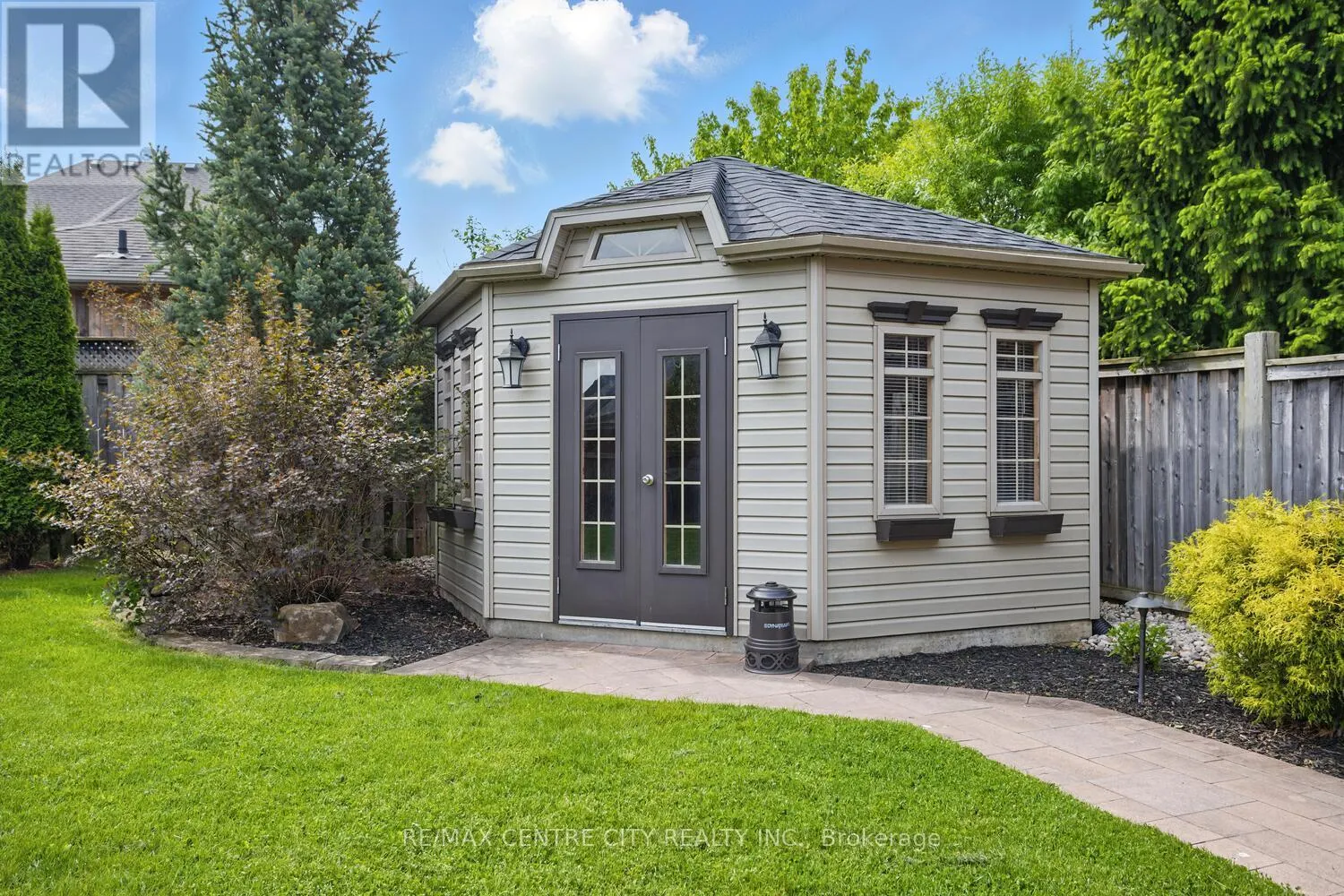 458 EAGLETRACE DRIVE