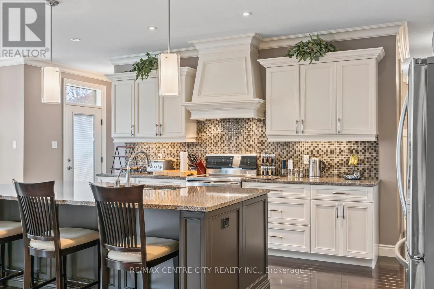 458 EAGLETRACE DRIVE