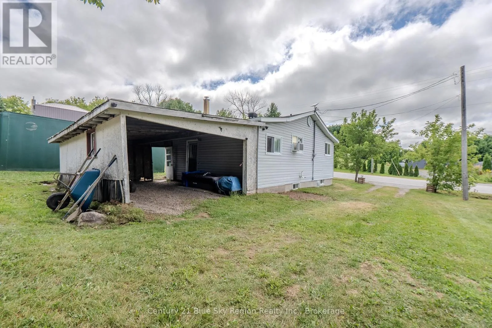 105 BOISVERT STREET