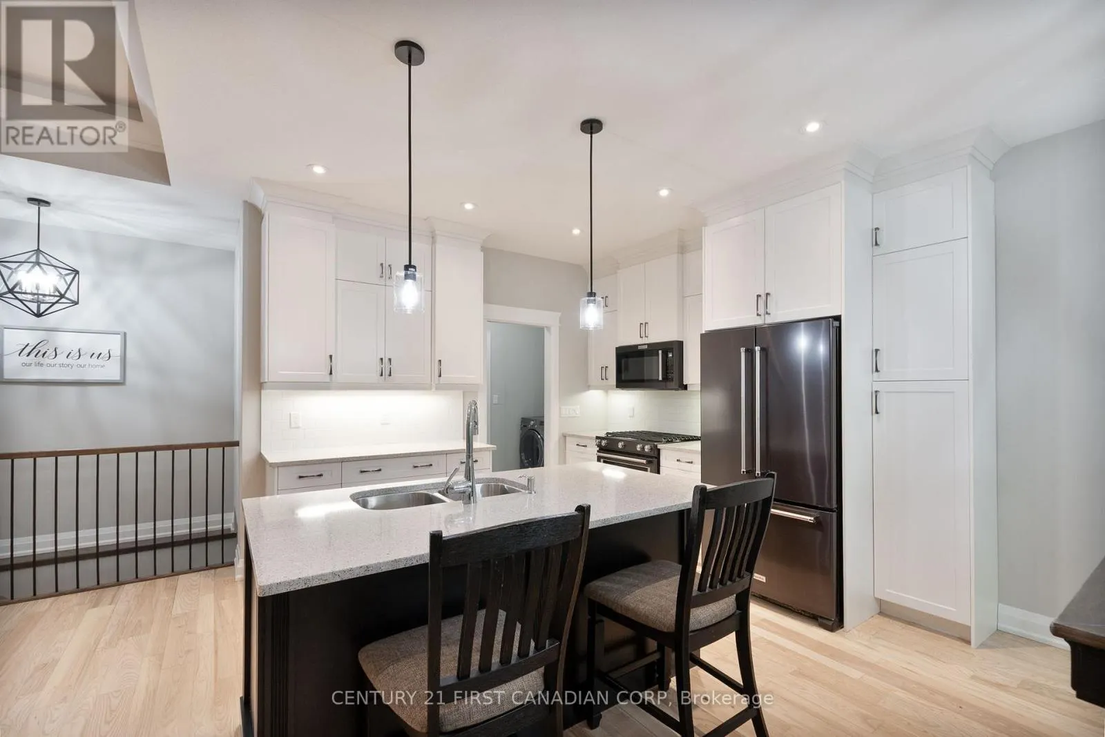 52 KEMP CRESCENT