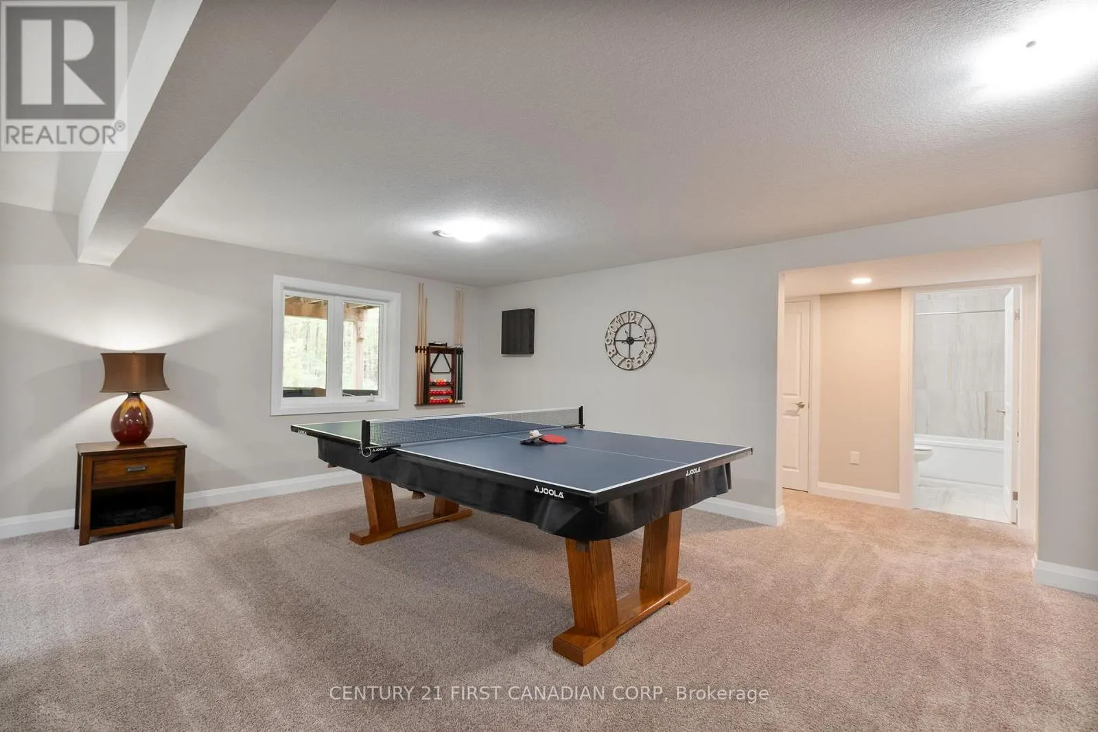 52 KEMP CRESCENT