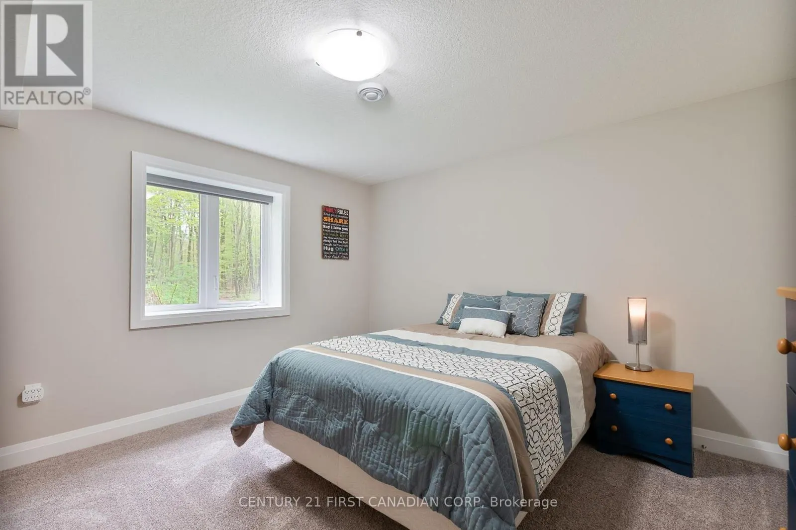 52 KEMP CRESCENT