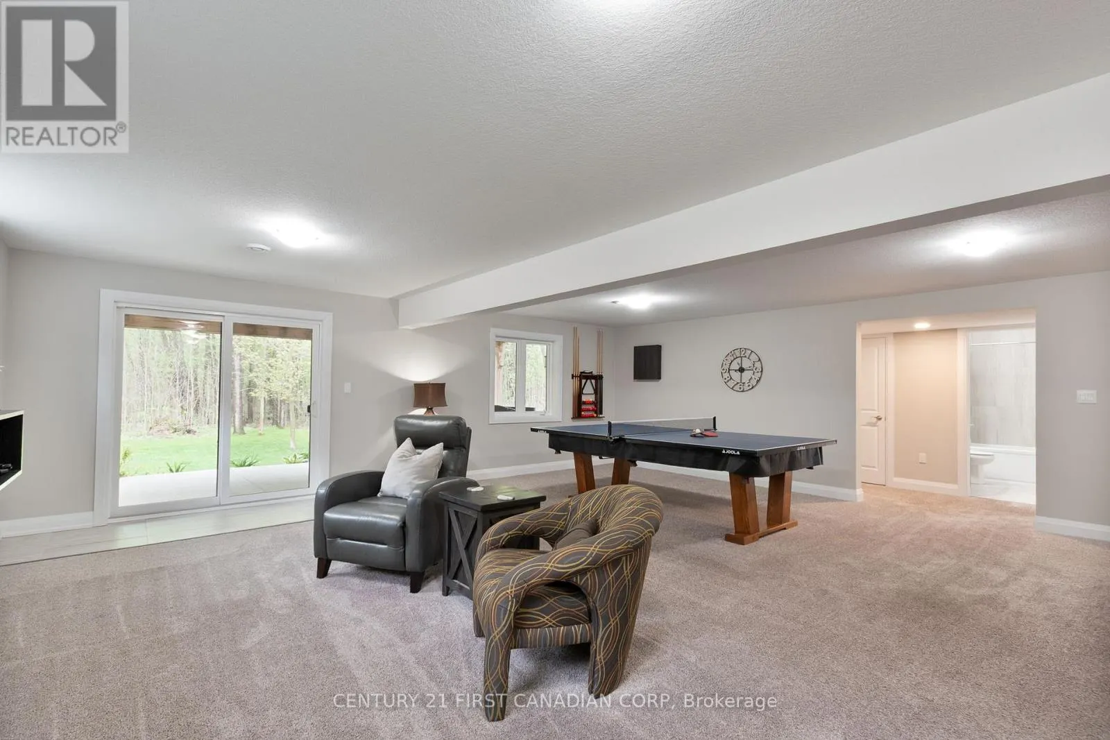 52 KEMP CRESCENT
