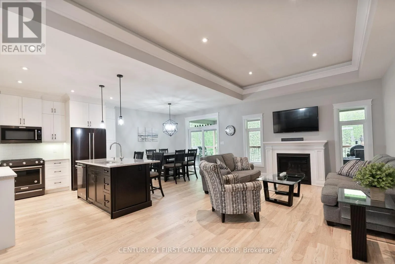 52 KEMP CRESCENT