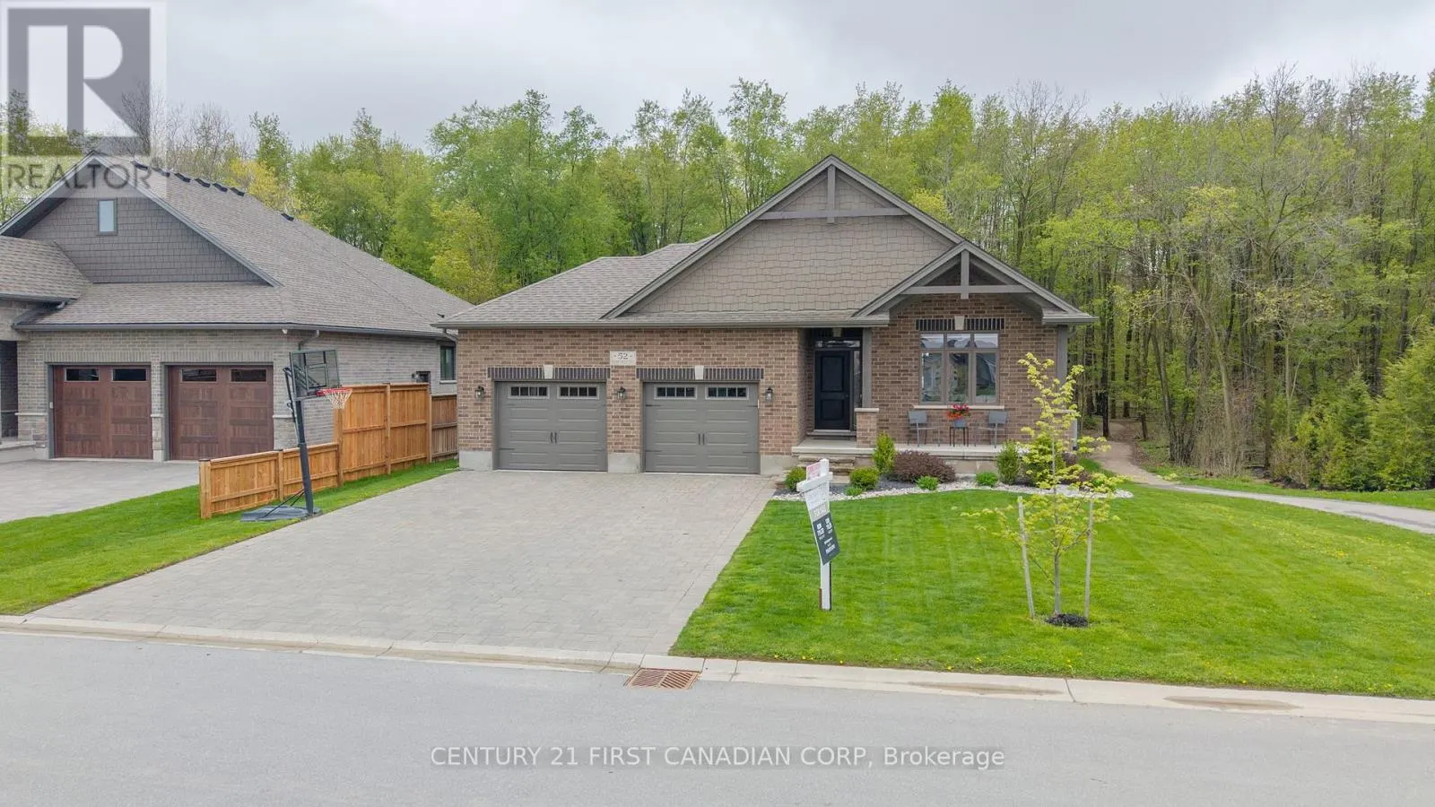 52 KEMP CRESCENT