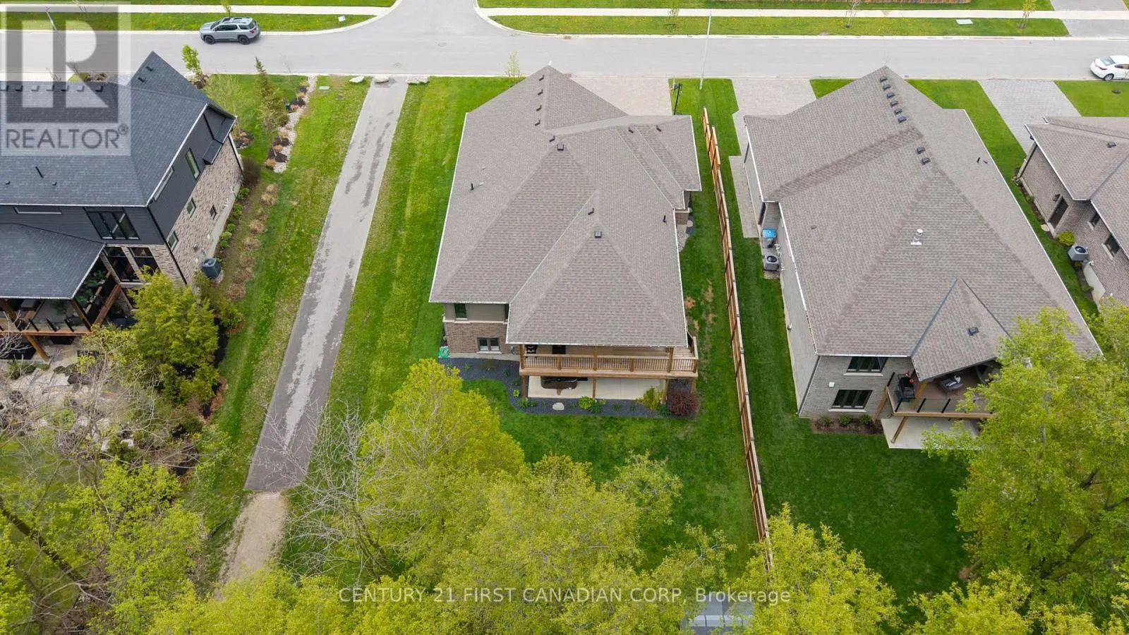 52 KEMP CRESCENT