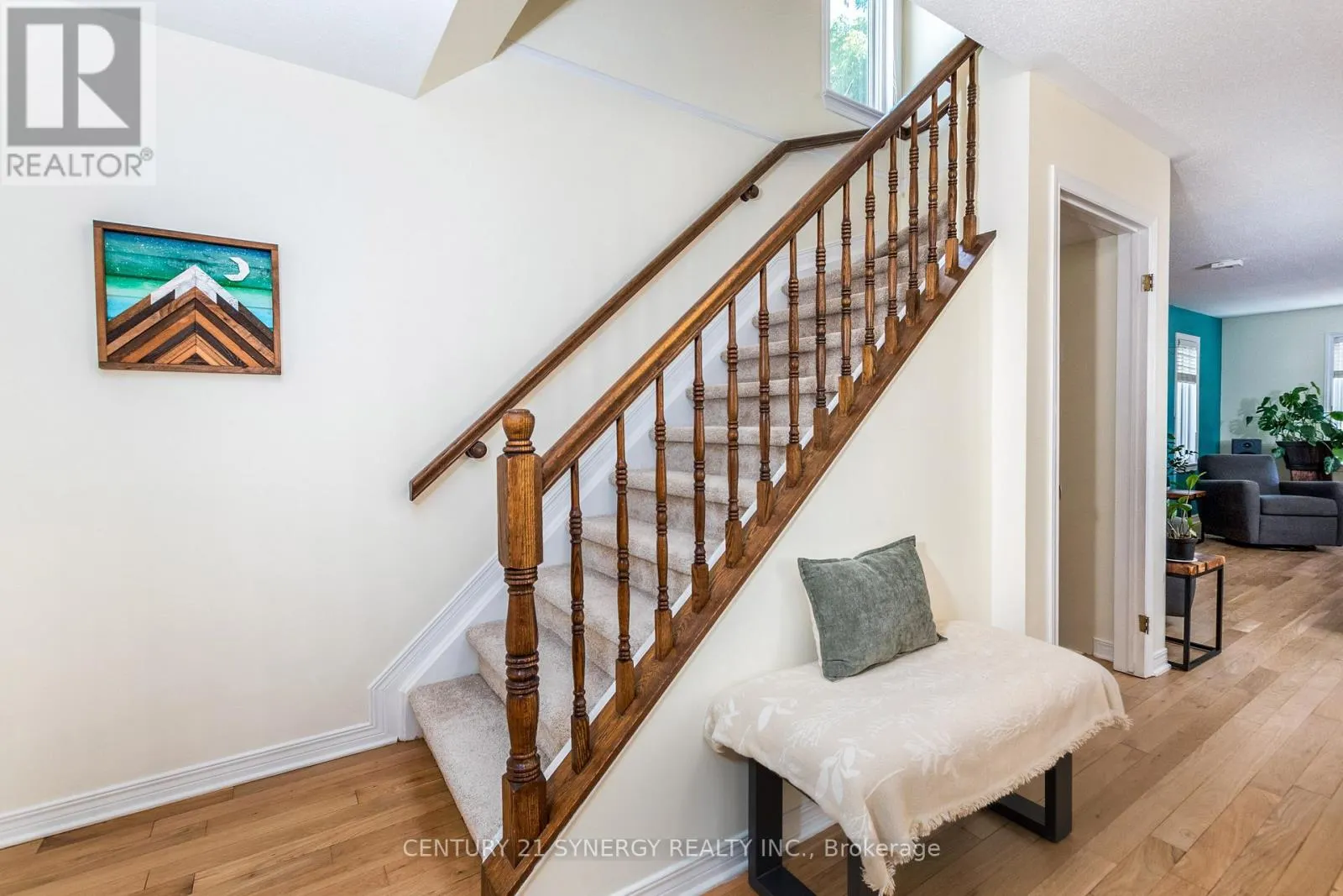 249 MARKLAND CRESCENT E