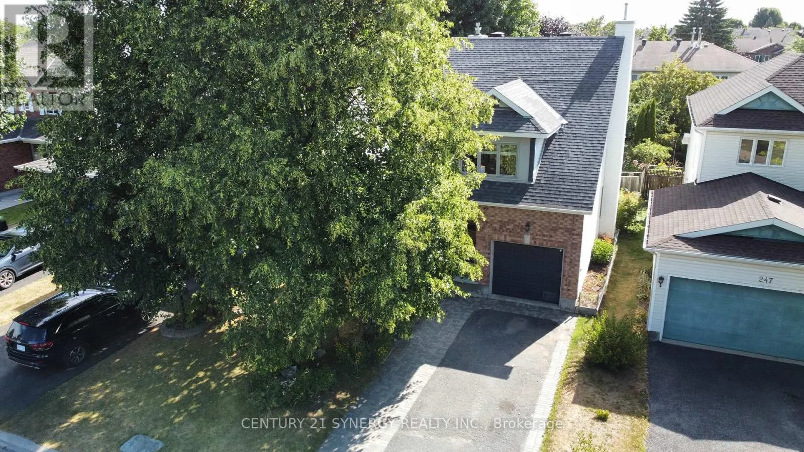 249 MARKLAND CRESCENT E
