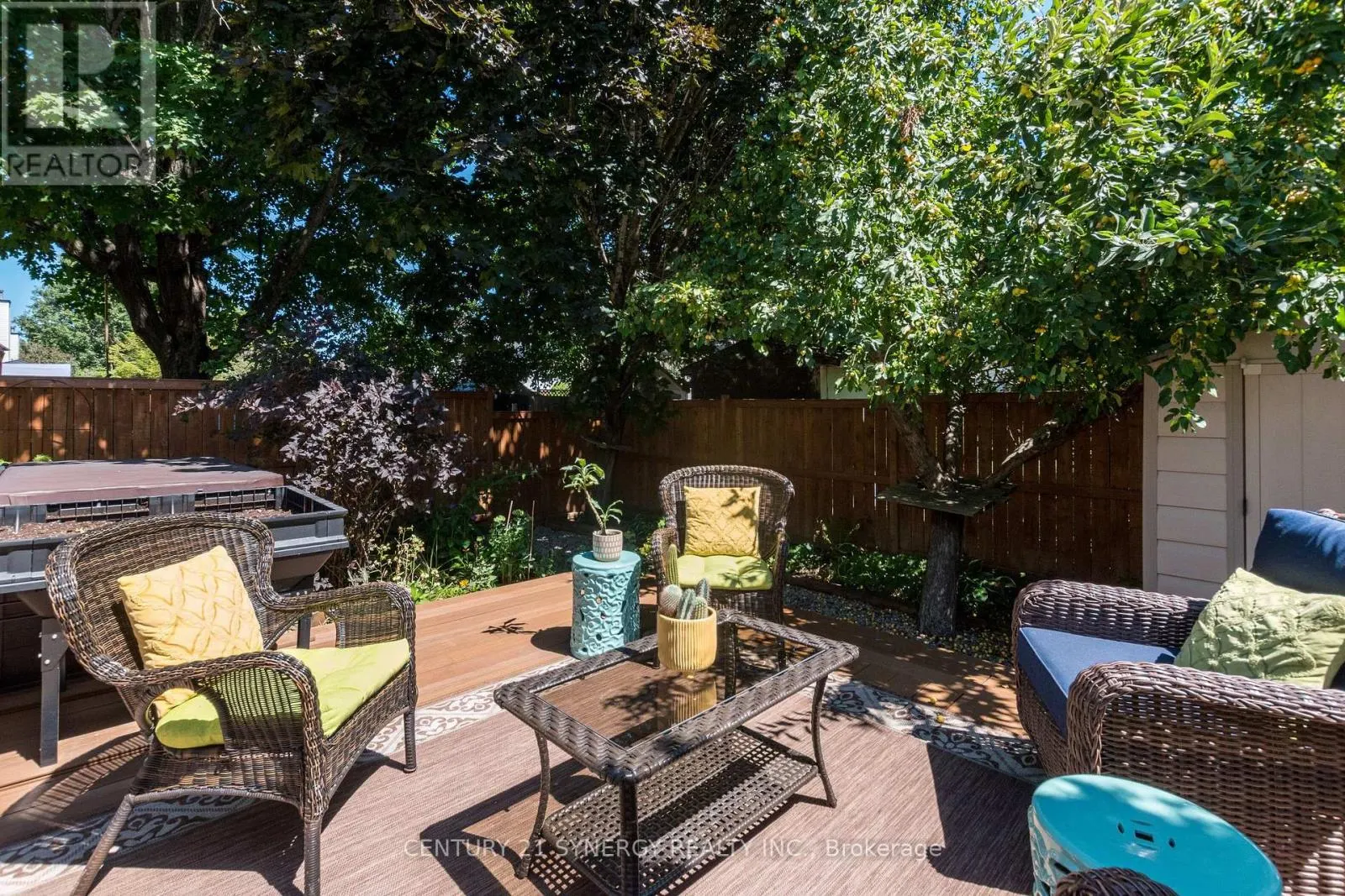 249 MARKLAND CRESCENT E