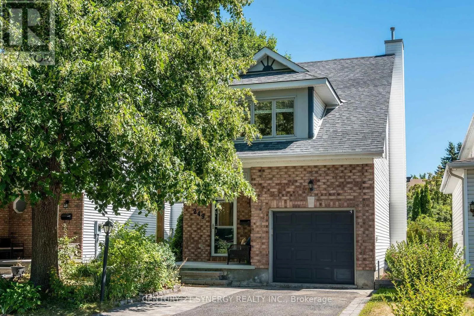 249 MARKLAND CRESCENT E
