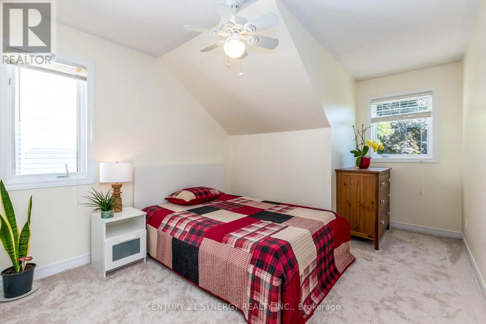 249 MARKLAND CRESCENT E