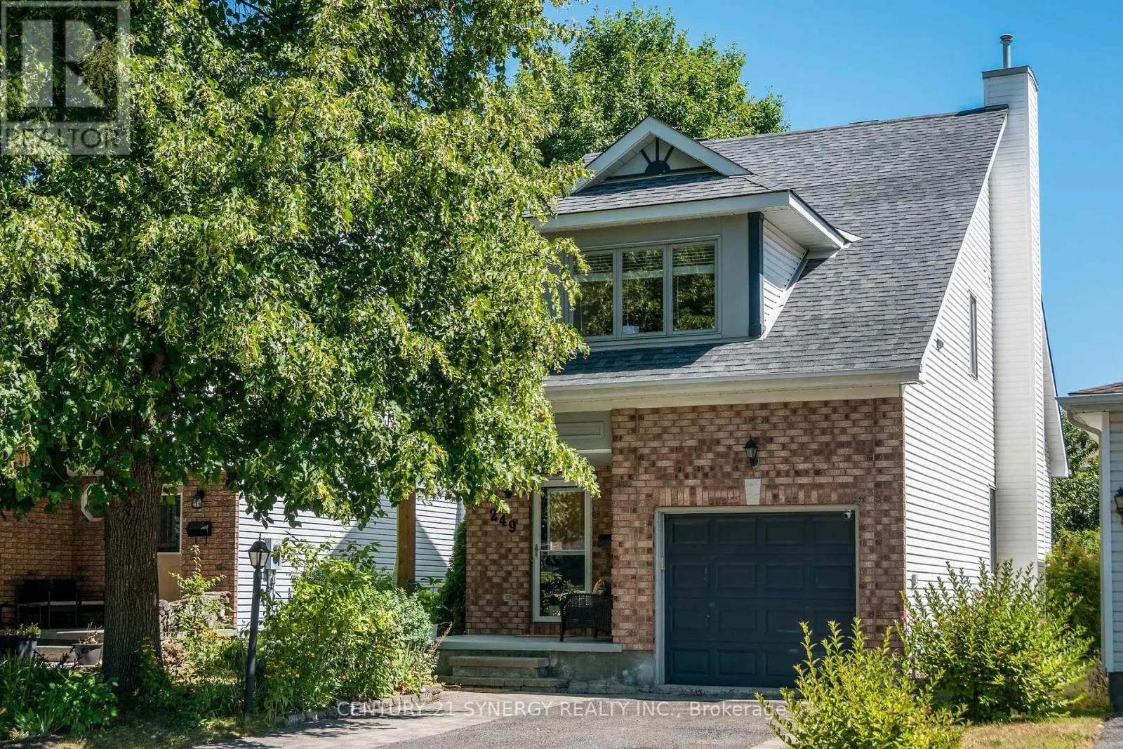 249 MARKLAND CRESCENT E
