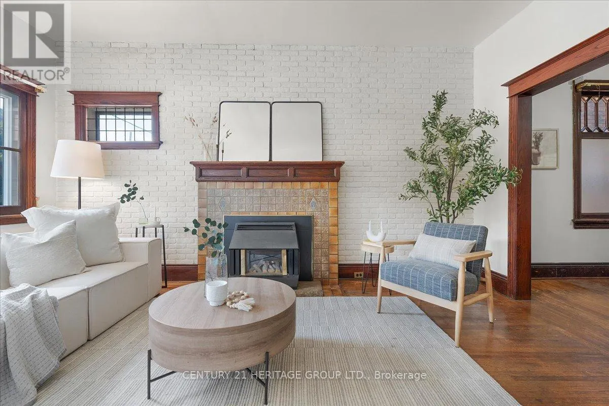 379 CUMBERLAND AVENUE