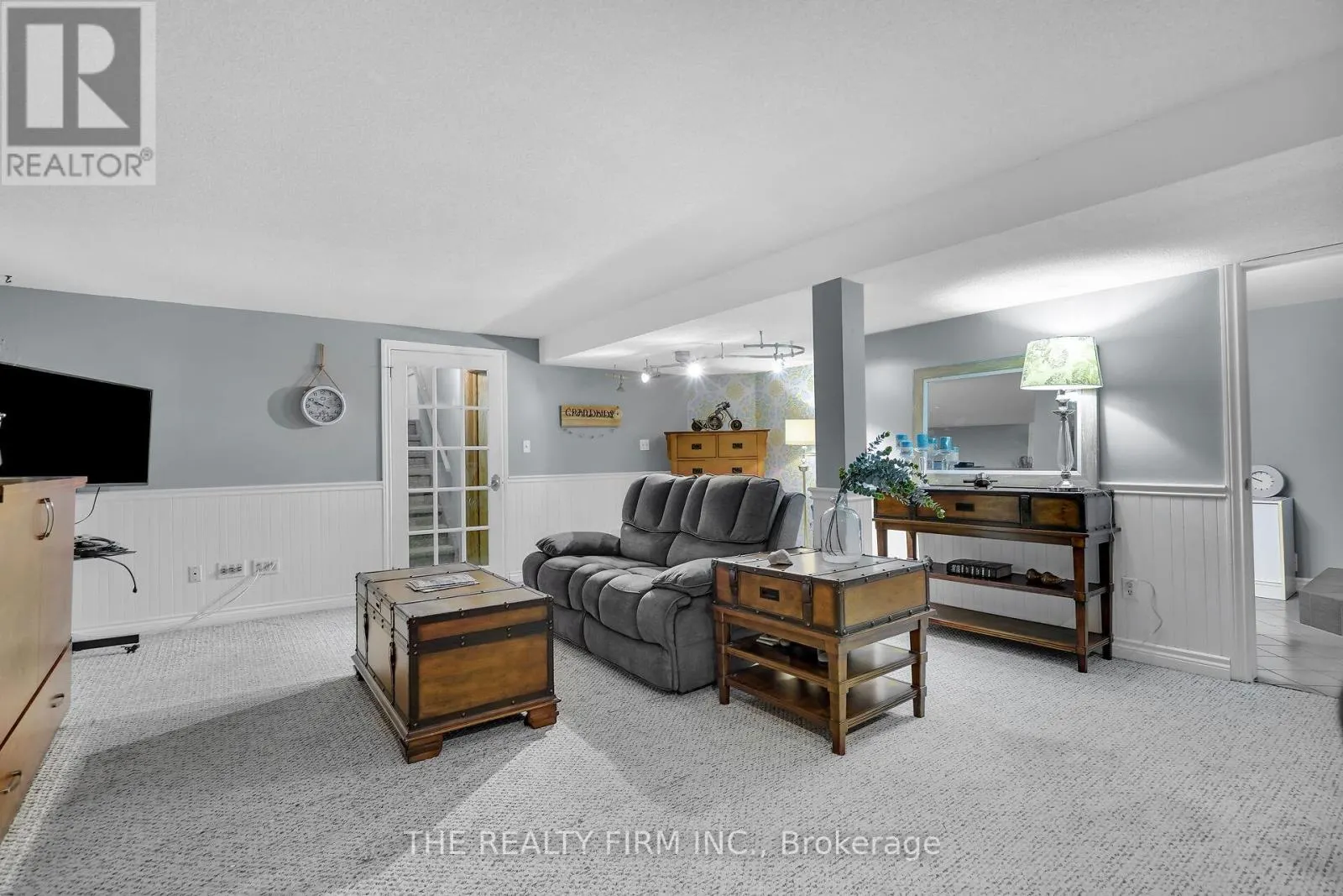 952 EAGLE CRESCENT