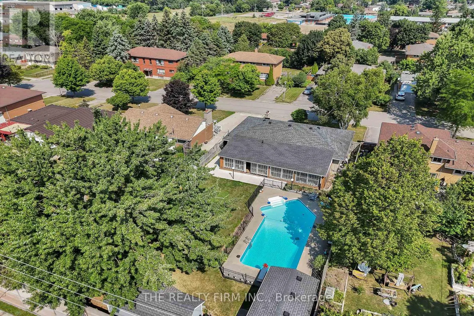 952 EAGLE CRESCENT
