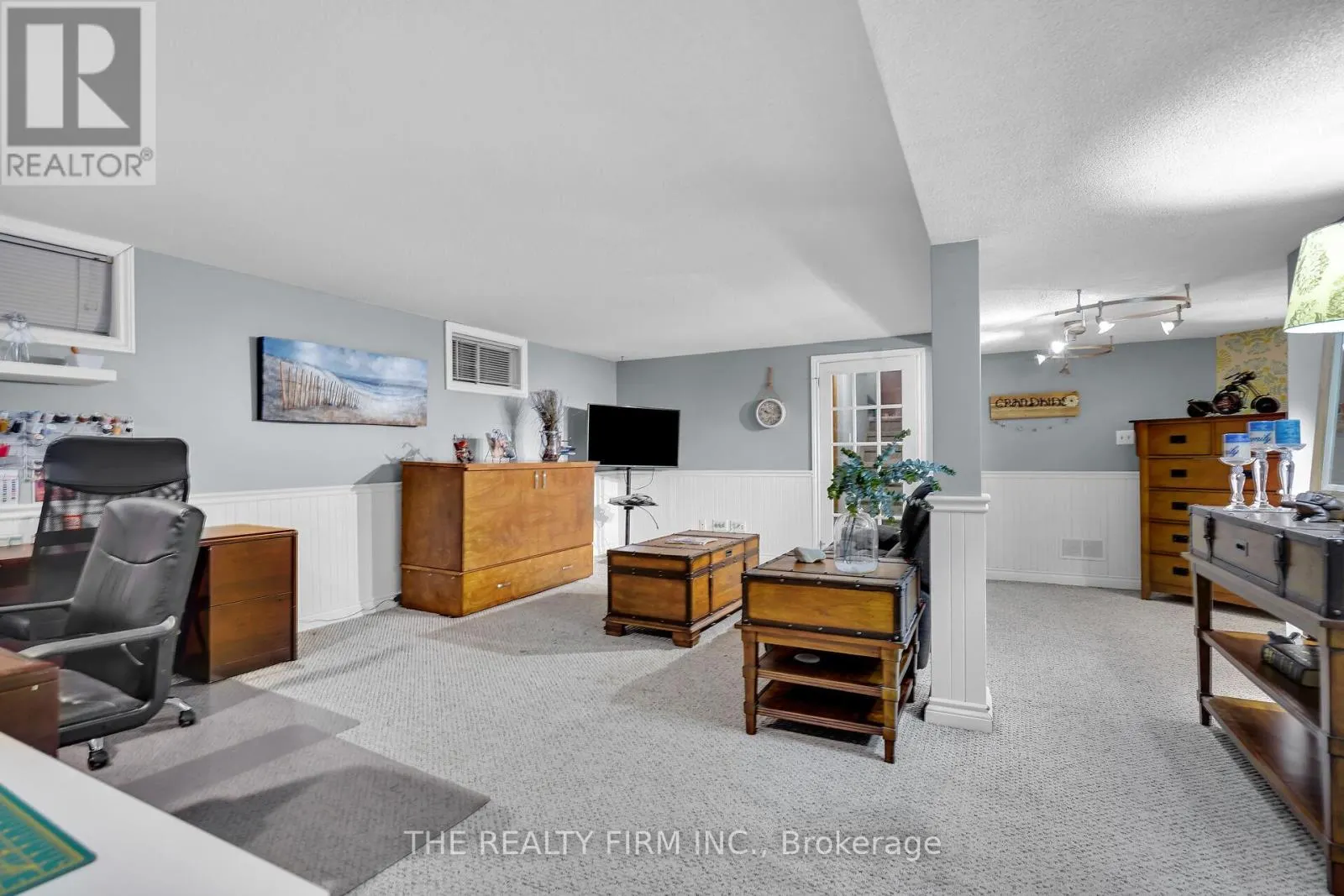952 EAGLE CRESCENT