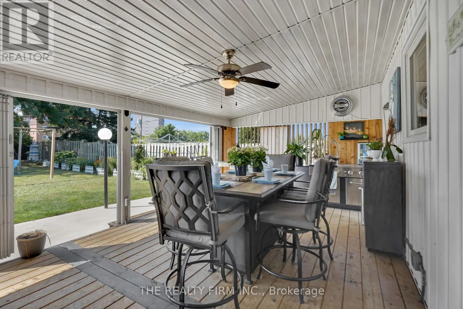 952 EAGLE CRESCENT