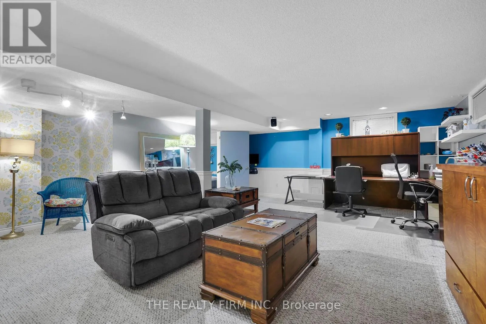 952 EAGLE CRESCENT