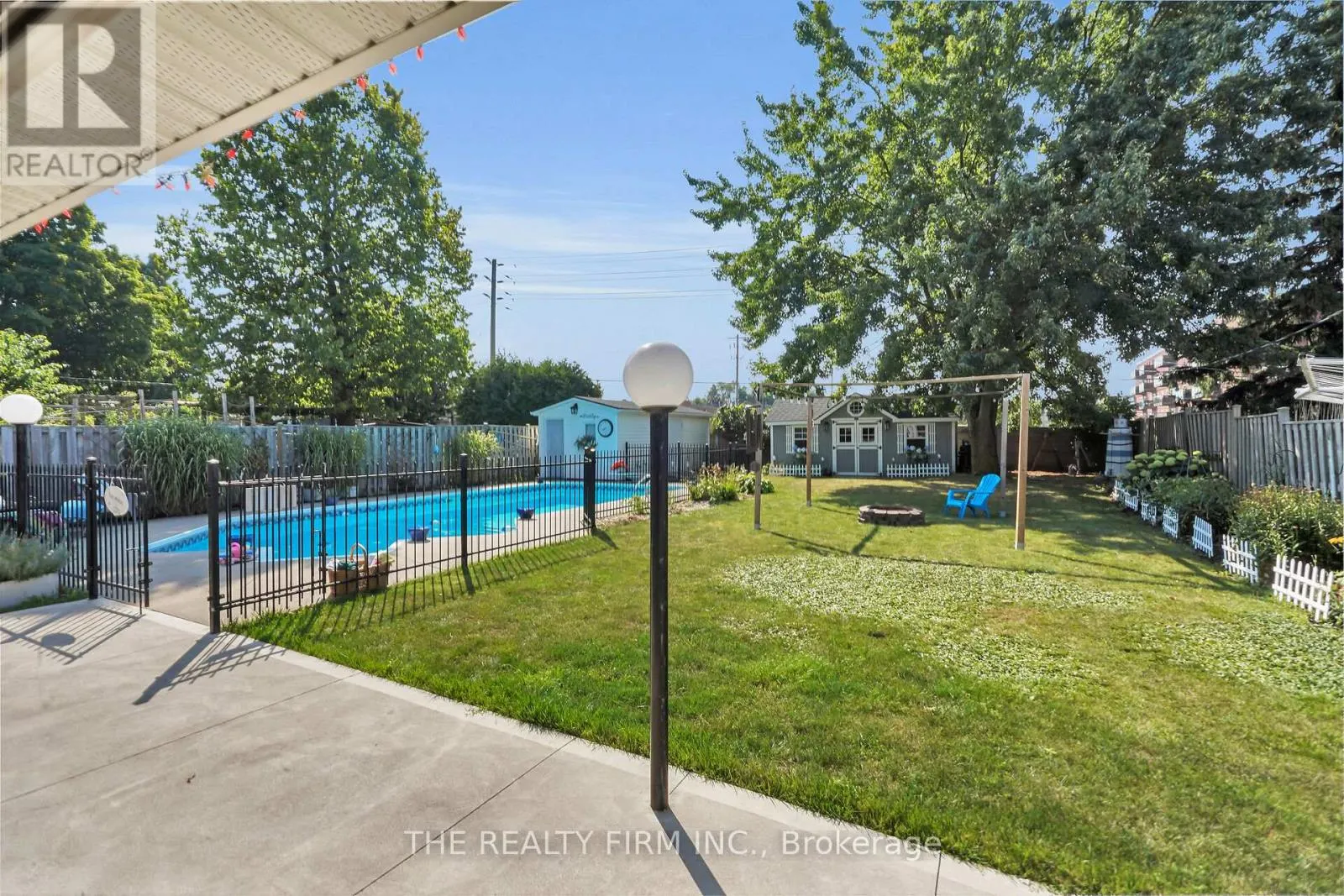 952 EAGLE CRESCENT