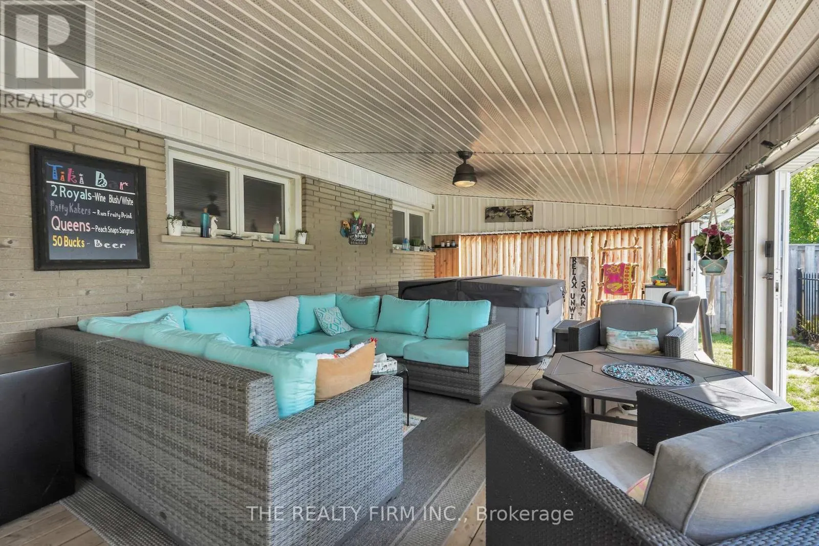 952 EAGLE CRESCENT