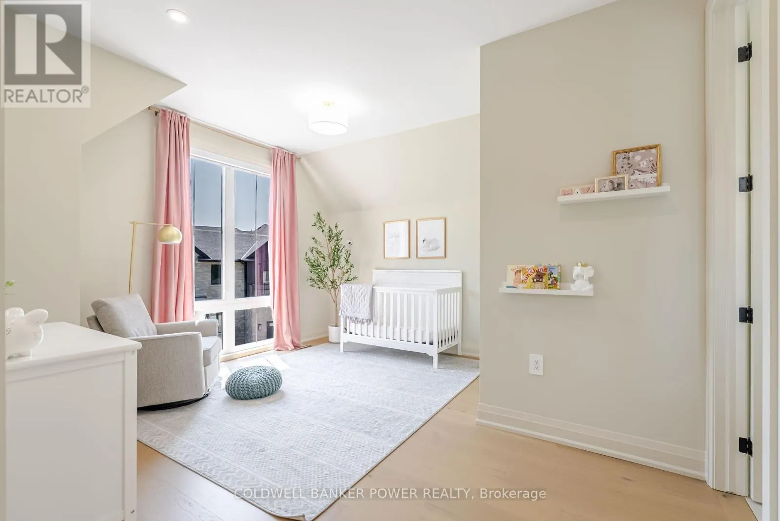 14 - 720 APRICOT DRIVE, #14