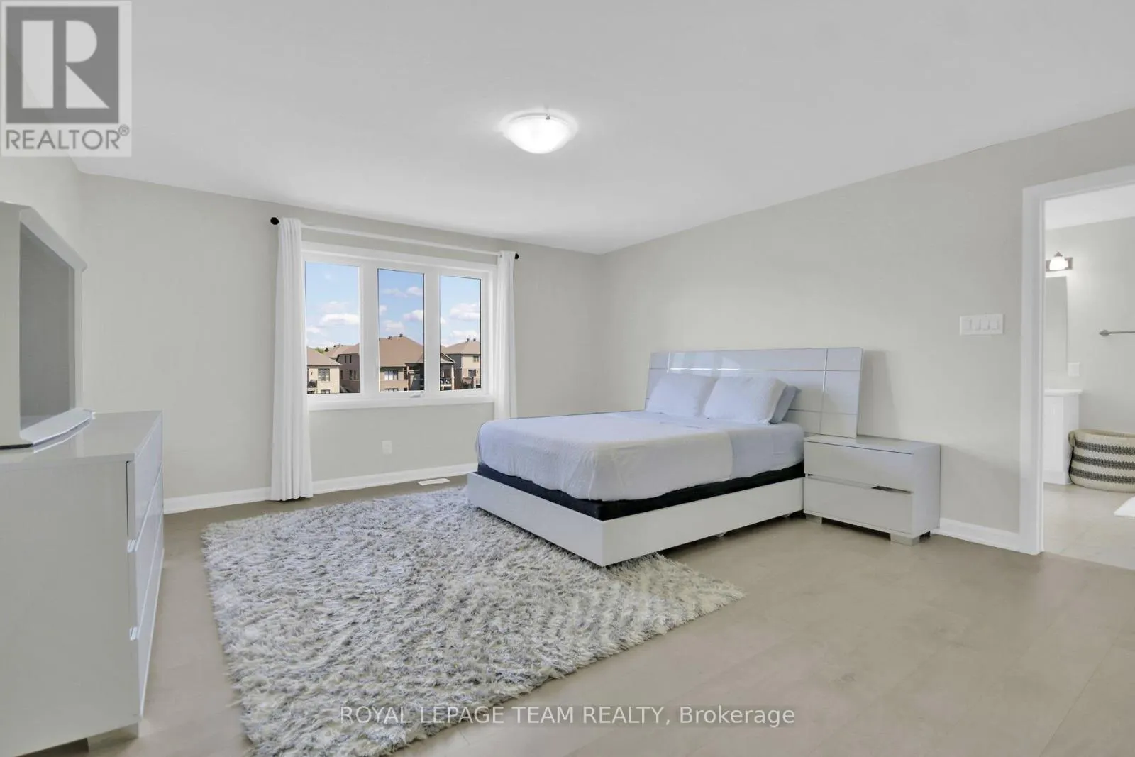 737 COAST CIRCLE