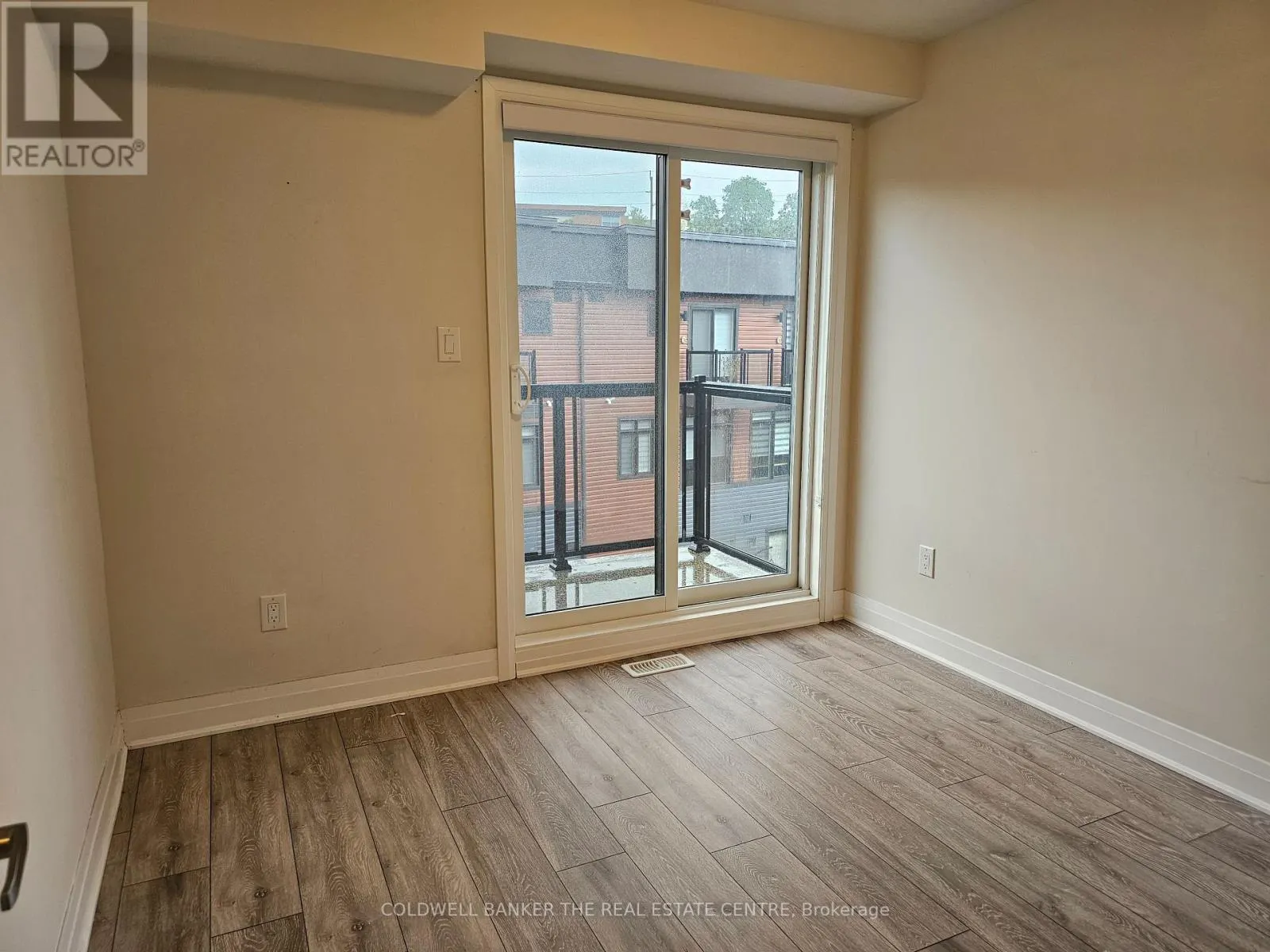 43 - 2 WILLOW STREET