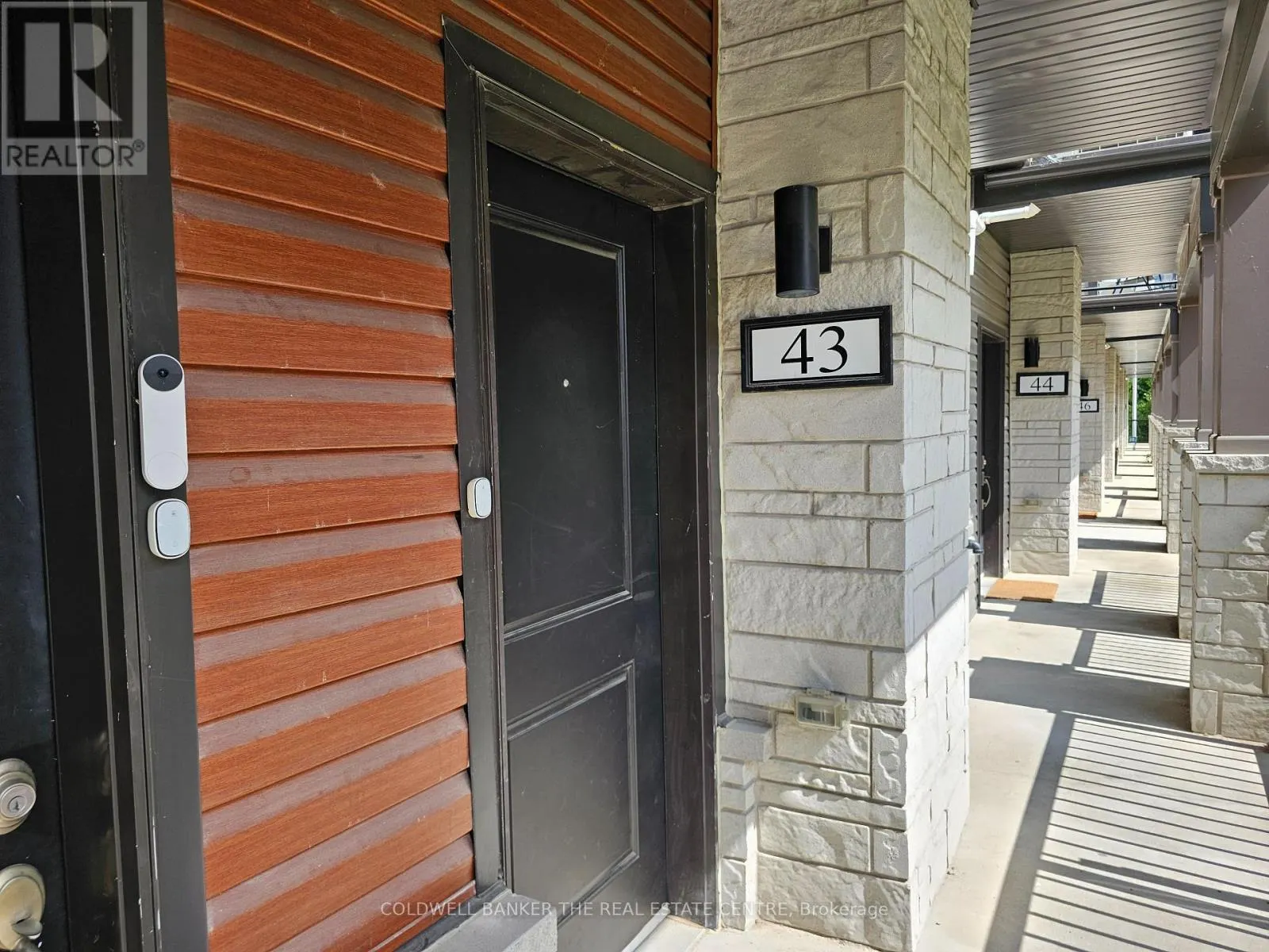 43 - 2 WILLOW STREET