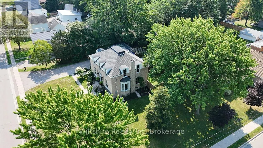 64 SOUTH STREET W