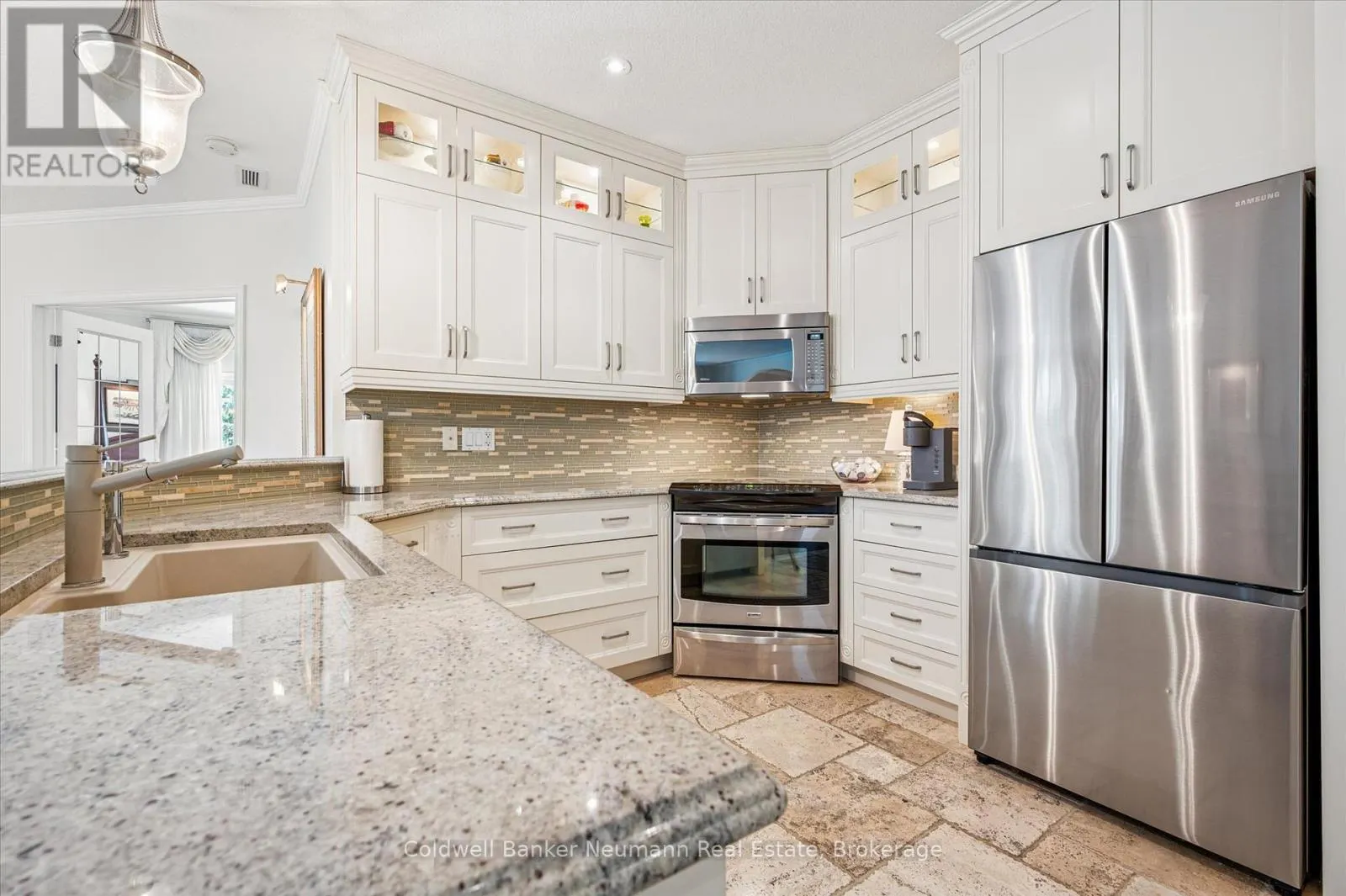 20 - 255 SUMMERFIELD DRIVE, #20