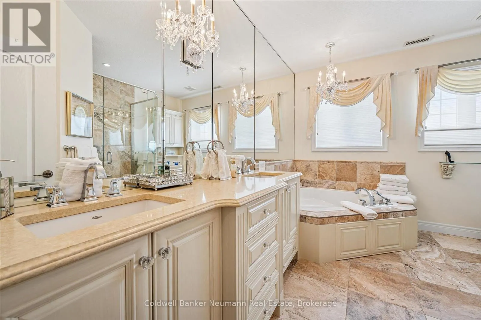 20 - 255 SUMMERFIELD DRIVE, #20