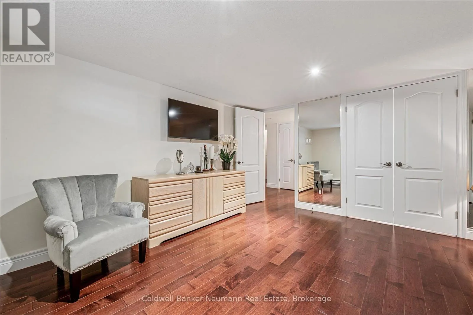 20 - 255 SUMMERFIELD DRIVE, #20