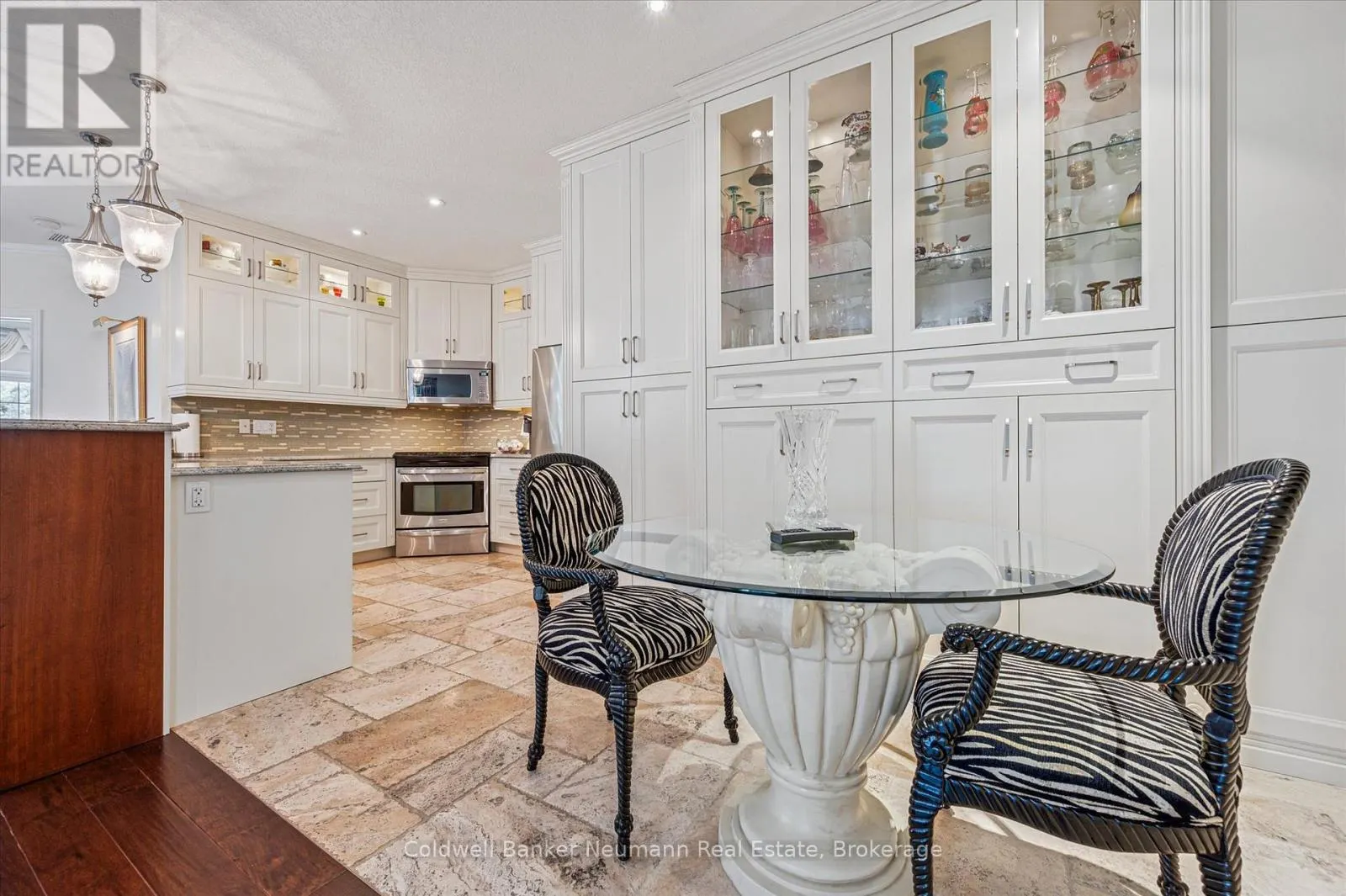 20 - 255 SUMMERFIELD DRIVE, #20