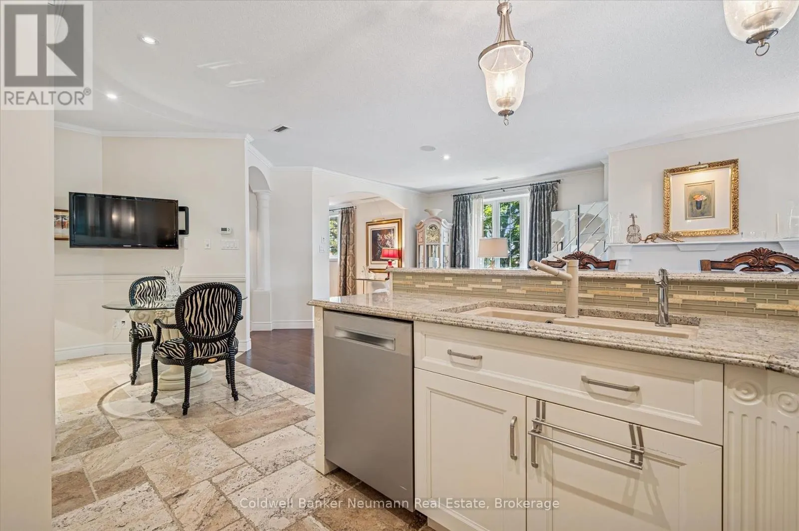 20 - 255 SUMMERFIELD DRIVE, #20