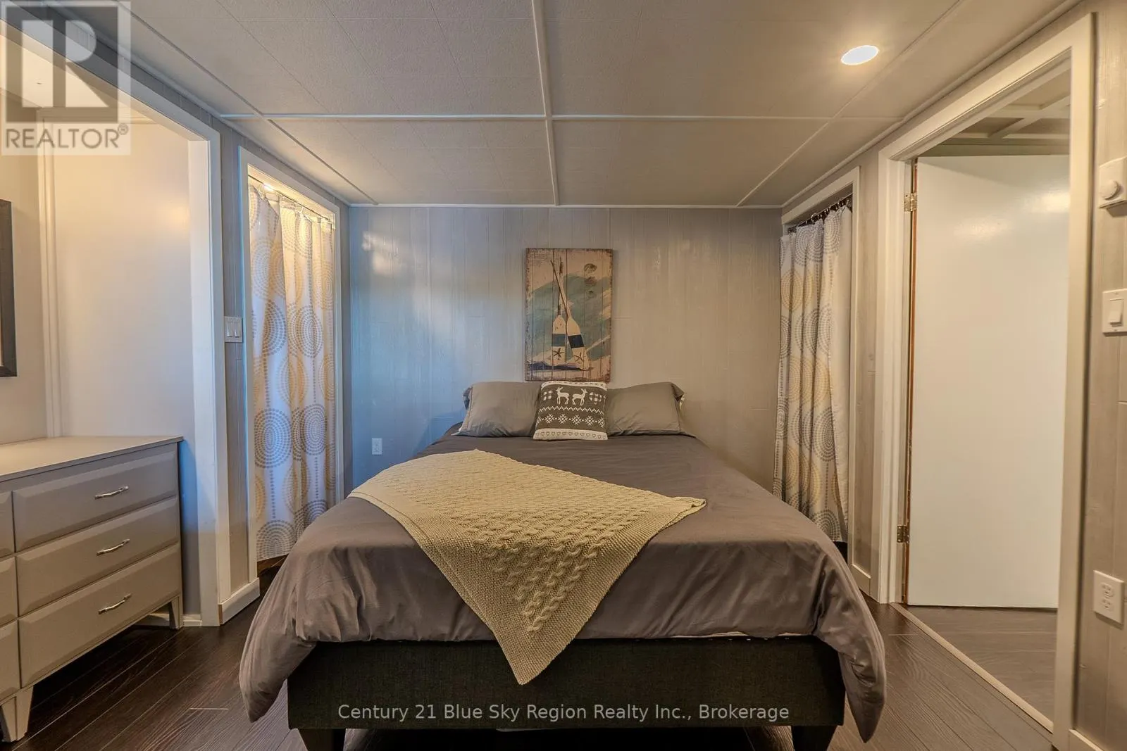 1370 PENINSULA ROAD