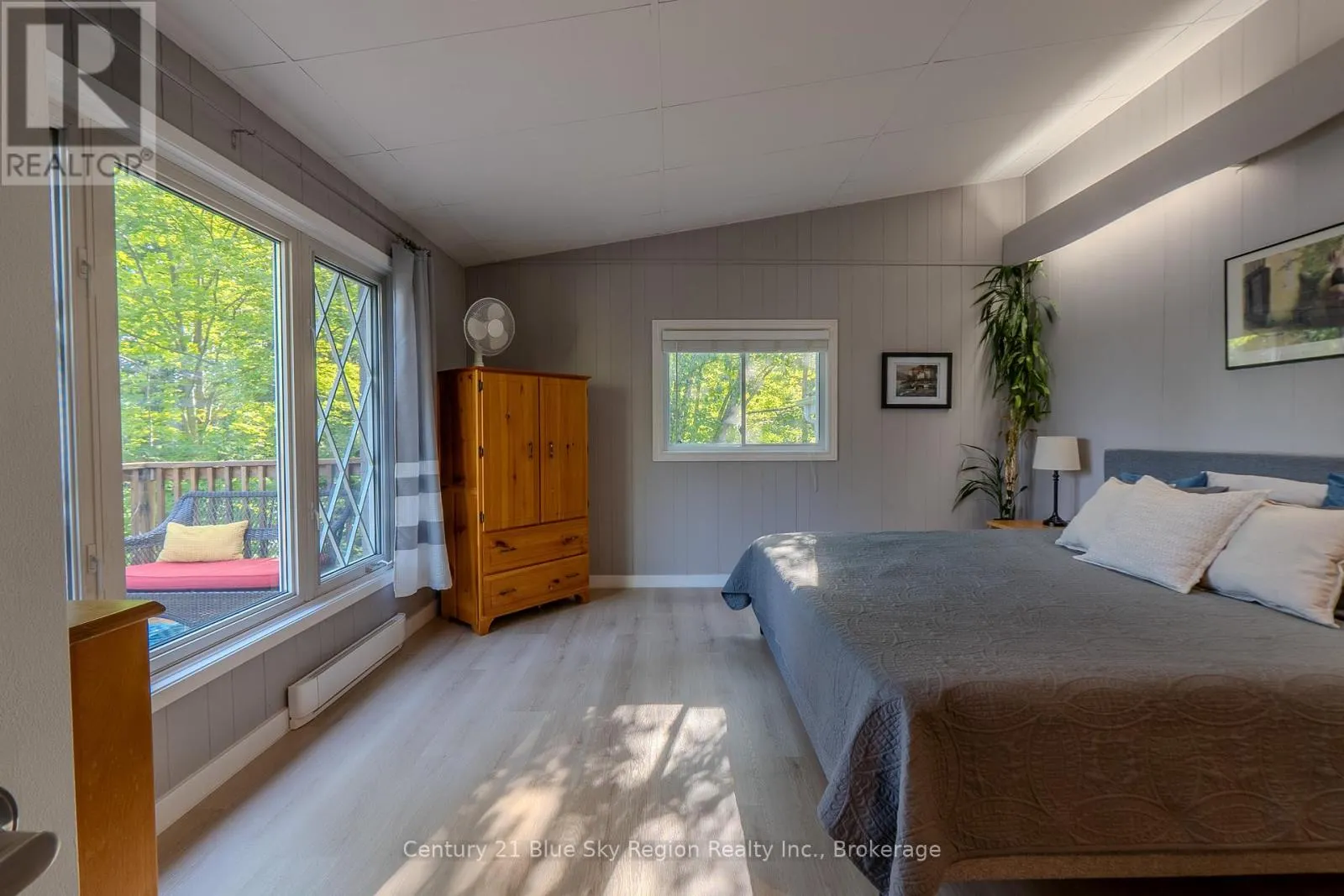 1370 PENINSULA ROAD