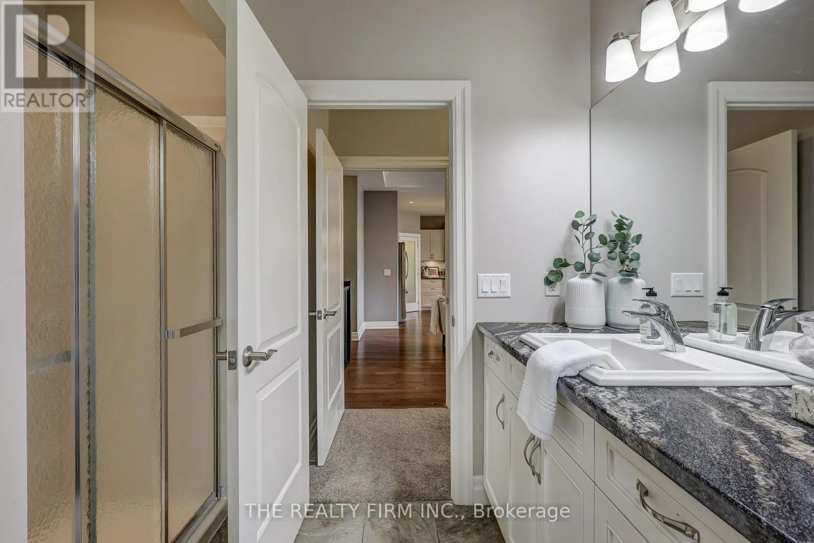 696 BENNETT CRESCENT