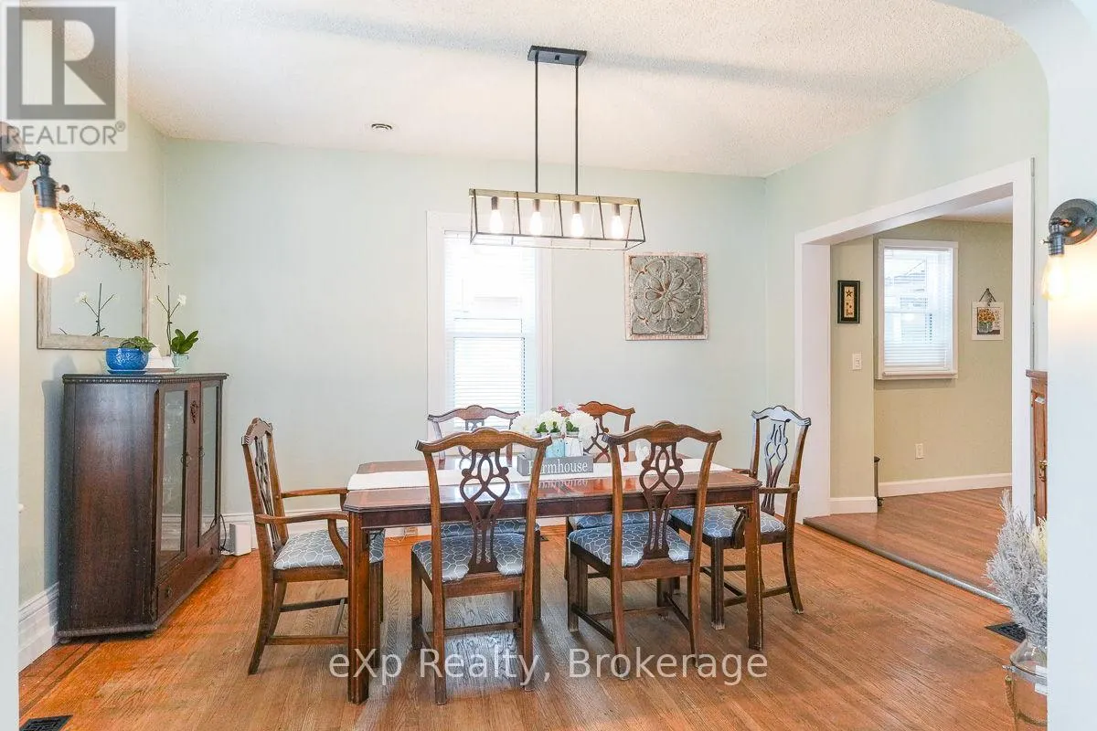 594 10TH A STREET W