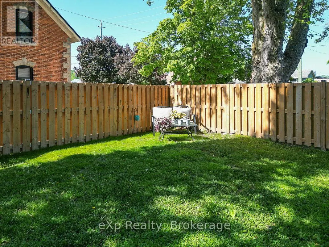 594 10TH A STREET W