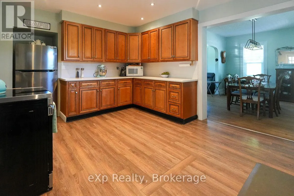 594 10TH A STREET W