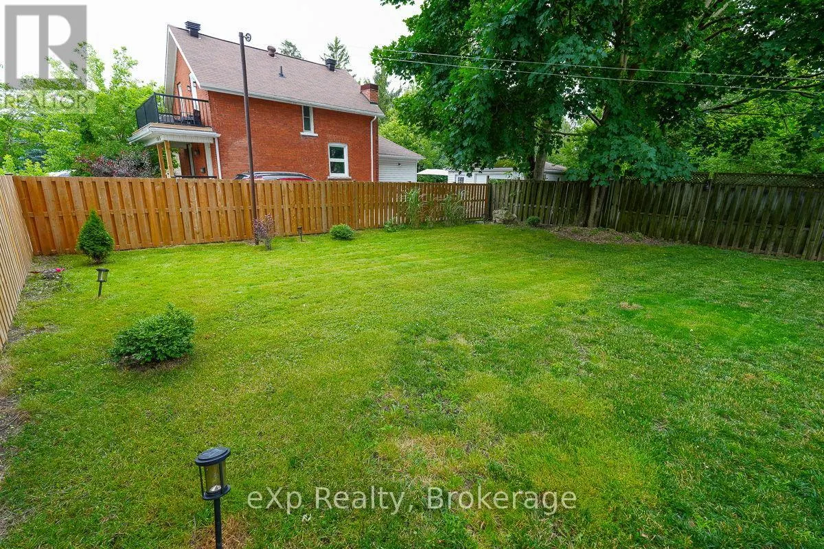 594 10TH A STREET W