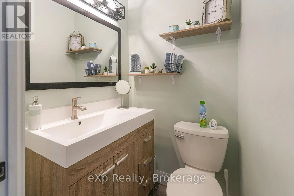 594 10TH A STREET W