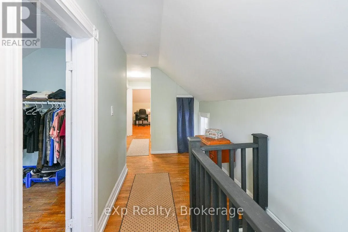 594 10TH A STREET W