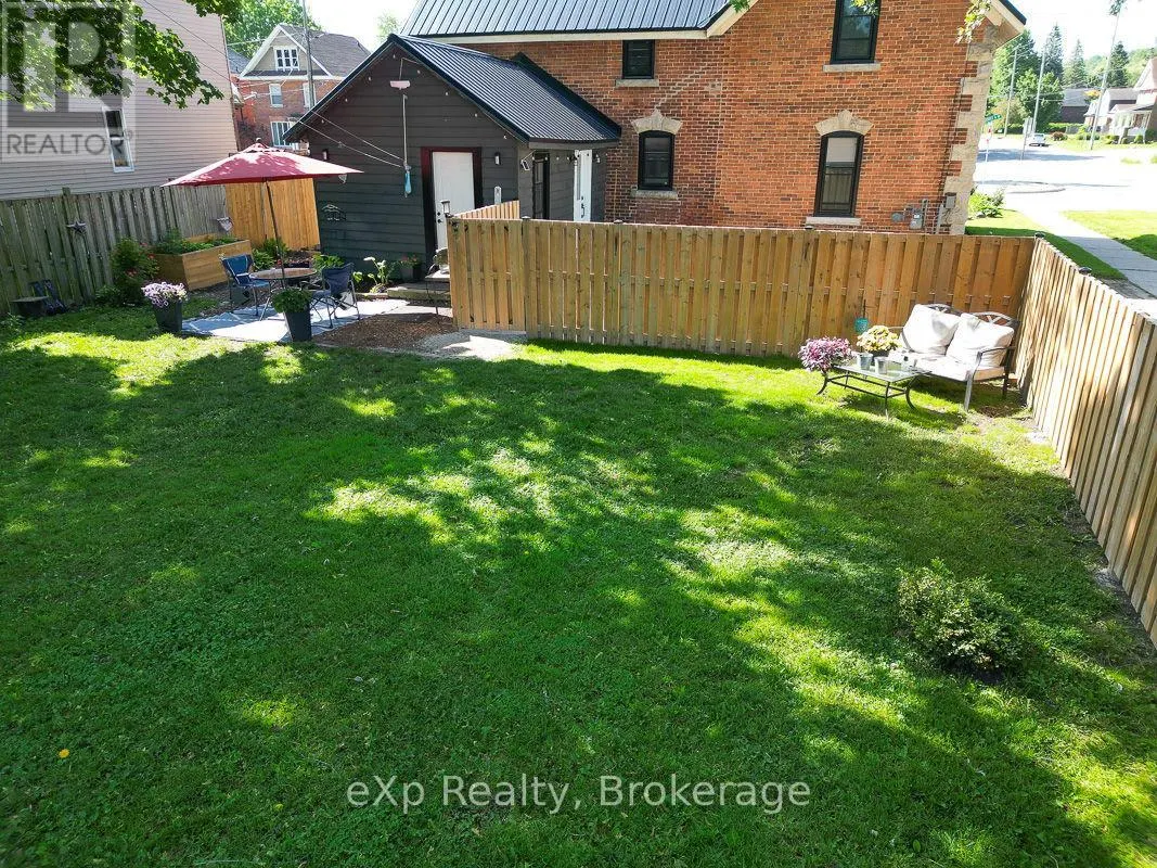 594 10TH A STREET W